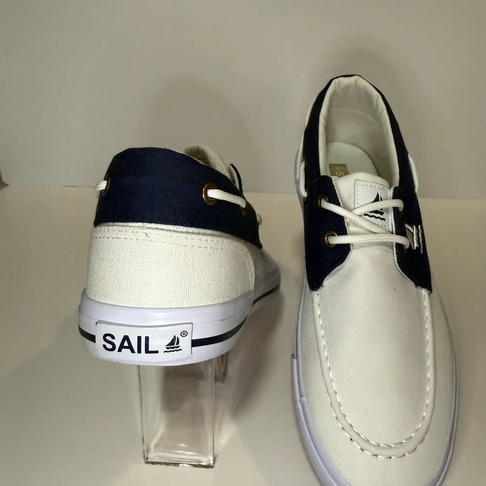 SAIL - Stylish Men's White and Navy Boat Shoes